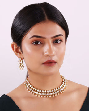 Uneven Kundan Necklace Set