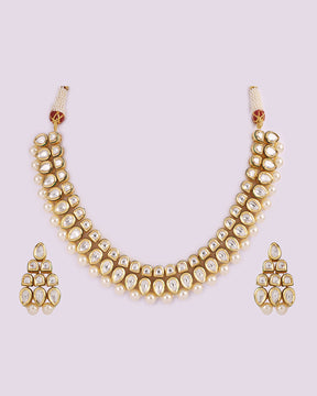 Tres Pearl Kundan Necklace